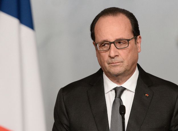 Francois Hollande: Francja jest w stanie wojny