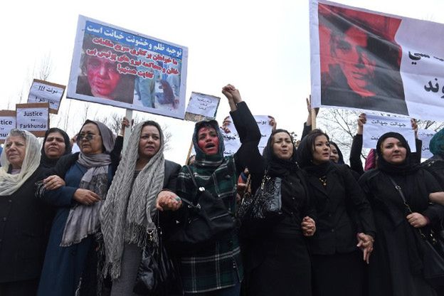 Afganistan: wyroki śmierci za zlinczowanie kobiety