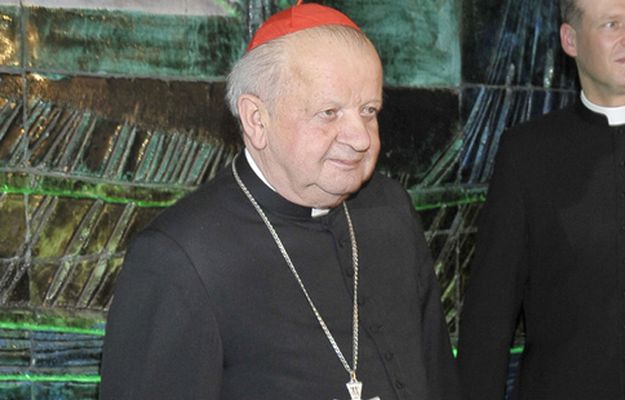 Kard. Stanisław Dziwisz: "Klątwa" to ohydne poniżenie świętego Jana Pawła II