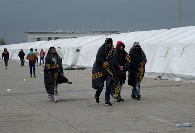 Tysiące migrantów wciąż napływają do Europy Zachodniej przez Bałkany