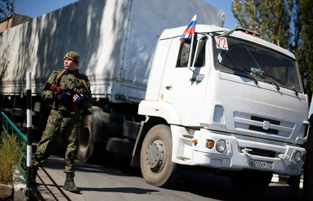 Konwój rosyjskich ciężarówek wjechał na Ukrainę. Kijów: znów wiozą broń