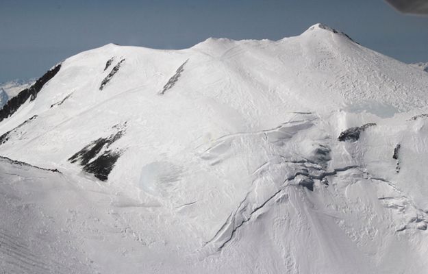 Na Elbrusie odnaleziono czterech narciarzy. Grupa nie zgłosiła swojego wyjścia w góry