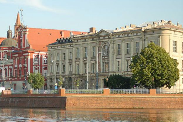 Wrocław: kontrowersje wokół dawnej siedziby Wydziału Farmacji