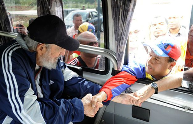 Fidel Castro pierwszy raz od ponad roku pokazał się publicznie