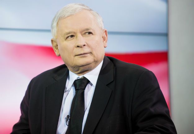 Jarosław Kaczyński i Donald Tusk niemal jednakowo silni i stanowczy w polityce