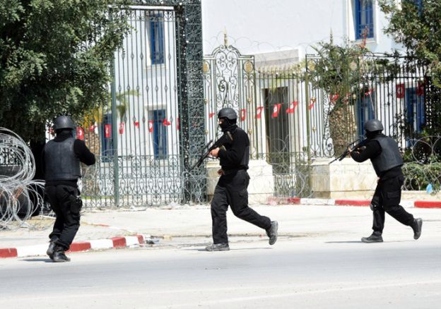 Zamach w Tunisie. Celem był prawdopodobnie parlament