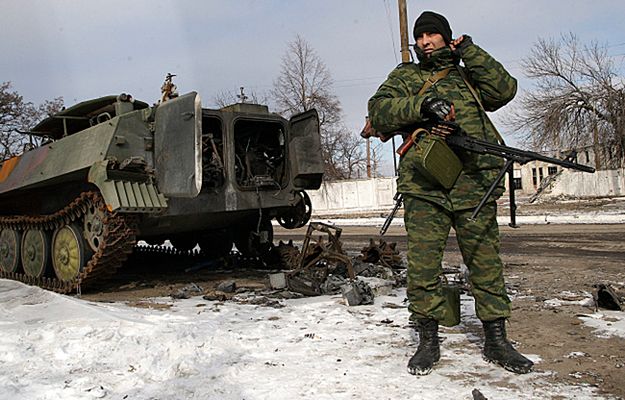 Kijów i separatyści wycofują ze wschodu kraju ciężki sprzęt