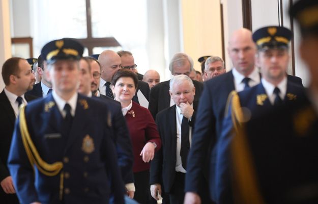 FAZ: Rewolta przeciwko nadzorowi praworządności