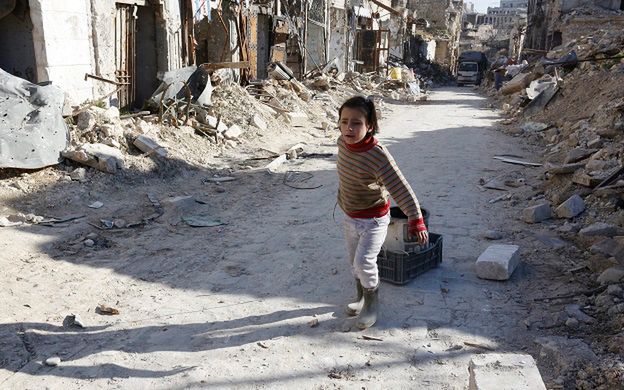 Rząd odmawia przyjęcia 10 sierot z Aleppo, internauci ostro reagują. "Hańba"