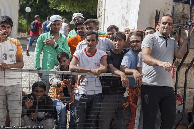 Austria żąda limitu uchodźców dla państw UE