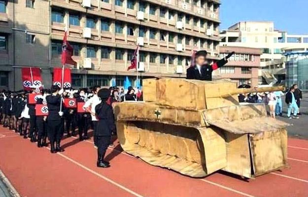 Tajwan: uczniowie paradowali w strojach nazistów. Dyrektor szkoły ustąpił ze stanowiska