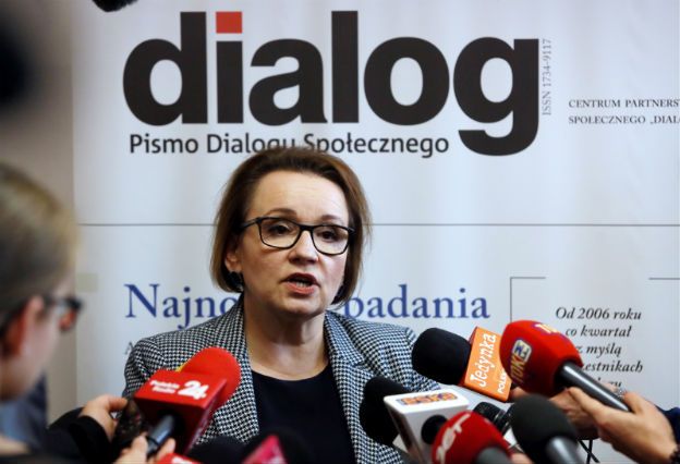 Anna Zalewska: reforma edukacji jest przemyślana, odpowiedzialna i policzona