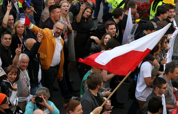 Mateusz Kijowski: służby specjalne inwigilują mnie i KOD. Nasze telefony są na podsłuchach