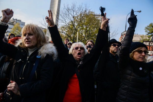 Trwa Ogólnopolski II Strajk Kobiet. Uczestnicy protestu wyjdą na ulice ponad stu polskich miast