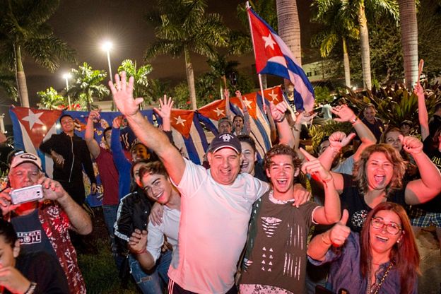 Radość na ulicach Miami po śmierci Fidela Castro