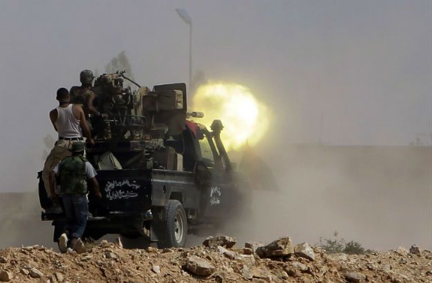 Oddziały rządowe odbiły z rąk IS bazę lotniczą