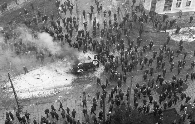 "Czarny czwartek" 17 grudnia 1970 roku. Mija 45 lat od masakry robotników w Gdyni