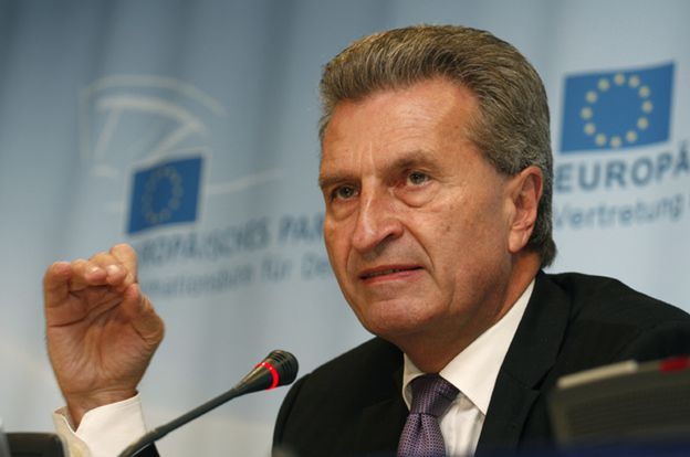 Komisarz UE ostrzega Polskę w związku z ustawą medialną