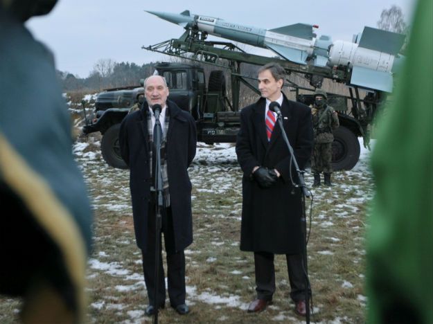 Macierewicz: celem naszych zamierzeń jest trwałe stacjonowanie w Polsce sił NATO i USA oraz posiadanie skutecznej obrony przeciwlotniczej. Być może będzie to system Patriot