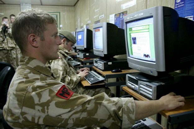 NATO rozważa uznanie cyberprzestrzeni za sferę działań wojennych