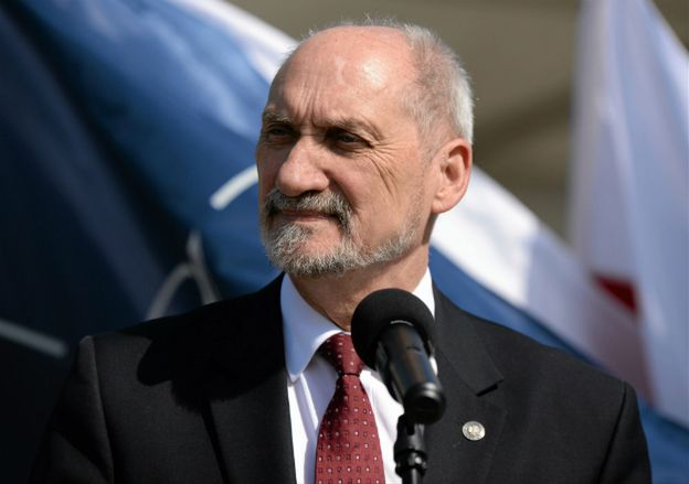 Antoni Macierewicz: do szkół powinno wrócić przysposobienie wojskowe