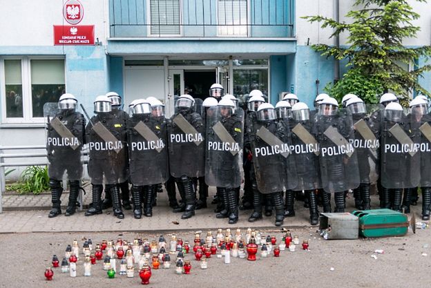 Demonstracja przed wrocławskim komisariatem