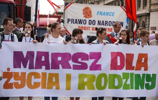 Marsze dla Życia i Rodziny w ponad setce polskich miast. W tym roku pod hasłem: "Każde życie jest bezcenne"