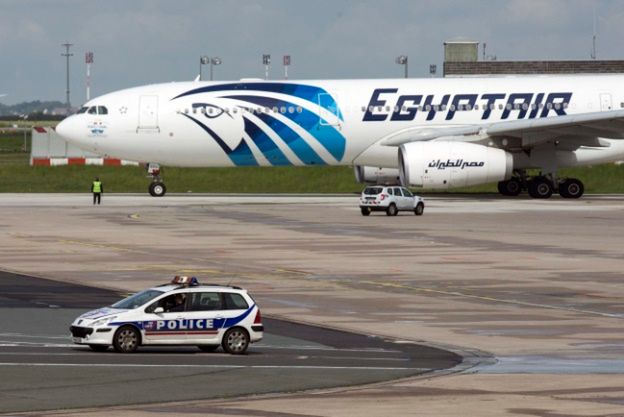 Zaostrzone środki bezpieczeństwa na lotnisku w Paryżu