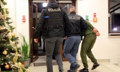 Trzy rany kłute, jedna sięgająca serca. Prokuratura podała przyczynę śmierci 21-latka z Ełku