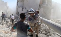 Ataki z użyciem bomb beczkowych w Syrii - śmierć, która spada z nieba