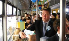 W Poznaniu zamiast sprawdzać bilety, rozdawali pasażerom karty PEKA