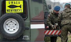 Niewybuch na linii kolejowej Radom-Warszawa. Wstrzymano ruch pociągów