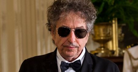Bob Dylan nie odbierze osobiście Nagrody Nobla. Nie on pierwszy
