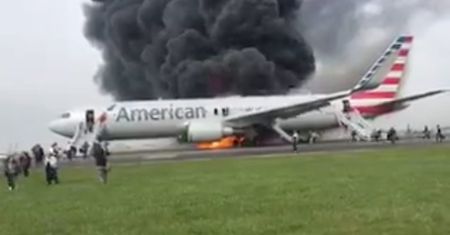 Pożar samolotu w Chicago. Na pokładzie znajdowało się 161 pasażerów