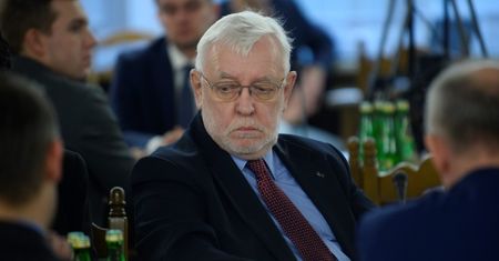 Jerzy Stępień: taka konstrukcja musi prowadzić do "wykopyrtnięcia" rządu w nieodległej przyszłości