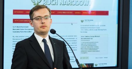 Burza wokół spektaklu "Klątwa". Robert Winnicki: rząd powinien wydalić reżysera z kraju