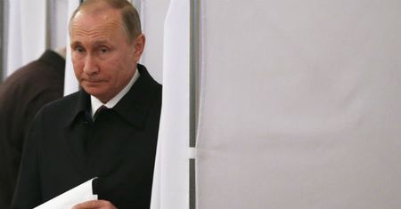 Władimir Putin zwalnia tysiące funkcjonariuszy MSW