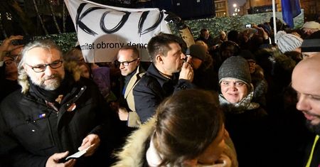 Polonia Institute ostrzega przed Komitetem Obrony Demokracji