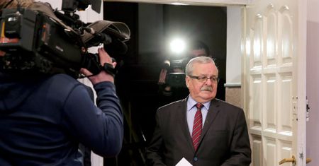 Poseł PiS Leonard Krasulski oszukał IPN?