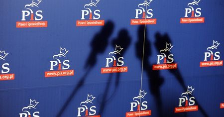 Biuro PiS w Szczecinie oblano farbą