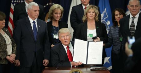 Antymuzułmański dekret Trumpa jest nielegalny? Prawnicy będą go kontestować