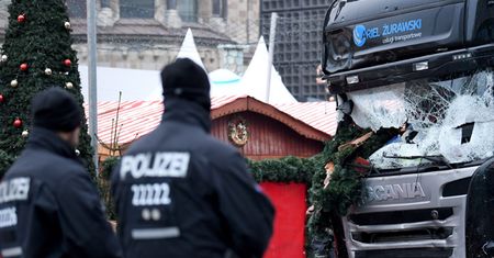 Zamach w Berlinie. Policja przeprowadziła obławę, szukano członków grupy "Fussilet 33"