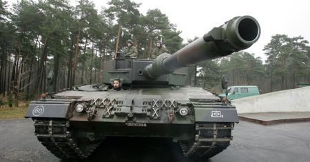 Polska kompania czołgów wesprze NATO na Łotwie. Generał Roman Polko: czas się obudzić