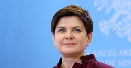 Przystanek kolejowy w rodzinnej miejscowości premier? To nic złego - tłumaczy resort