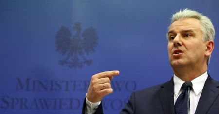 Policjanci wśród oskarżonych ws. zezwoleń na posiadanie broni