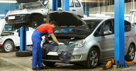 Wysokie kary i sąd - to może spotkać osoby, które palą śmieciami w piecach