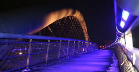Kraków przypomni o chorych na autyzm. Miasto dołączyło do akcji "Light It Up Blue"