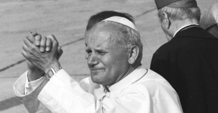 Abp Mieczysław Mokrzycki: Jan Paweł II umiał cieszyć się życiem