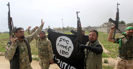 Zaskakujące słowa watykańskiego dyplomaty. Poparł użycie siły przeciw Państwu Islamskiemu