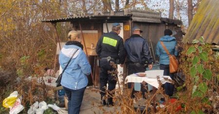 Strażnicy miejscy sprawdzają miejsca koczowania bezdomnych. W Kaliszu natrafiono na zwłoki